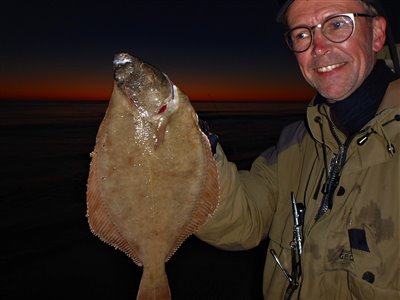 Endnu en stor Leps på 35 centimeter blev aftenens sidste fisk på land